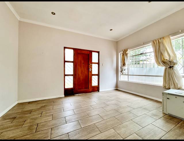 5 BEDROOM HOUSE RENTED IN EDENVALE CENTRAL